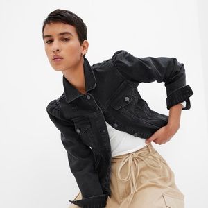 GAP women’s puff sleeve black jean jacket, size Small, worn only once!